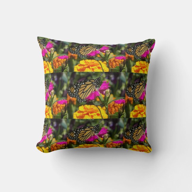 Cojín Decorativo Mariposa monarca en oro rosado (Anverso)