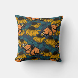 Cojín Decorativo Mariposa monarca sobre las colmenas amarillas