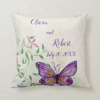 Cojín Decorativo Mariposa púrpura de acuarela personalizada