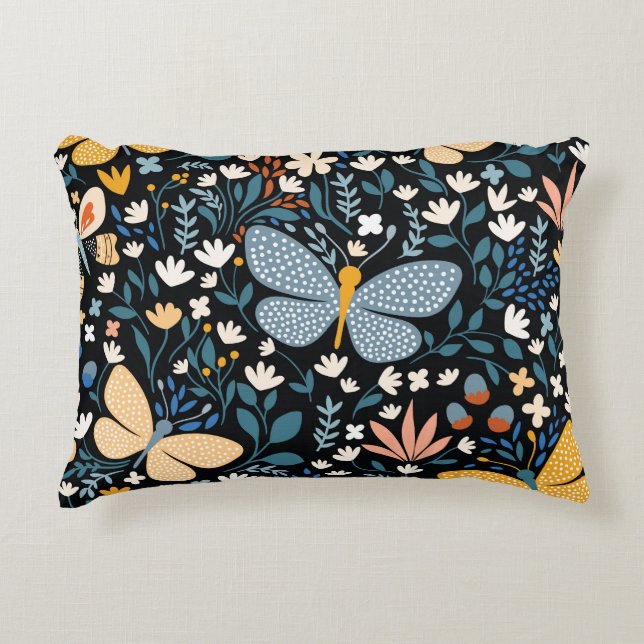 Cojín Decorativo Mariposas Florales: Mano Sin Marea. (Anverso)