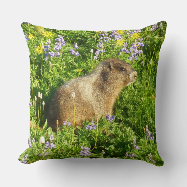 Cojín Decorativo Marmot en Mont Rainier Wildflowers (Anverso)