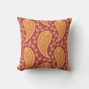 Cojín Decorativo Maroon Paisley: Ornamento del pepino turco.