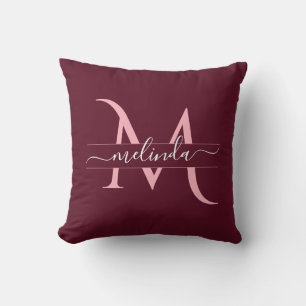 Cojín Decorativo Maroon Rosa Monograma Personalizado Nombre Script
