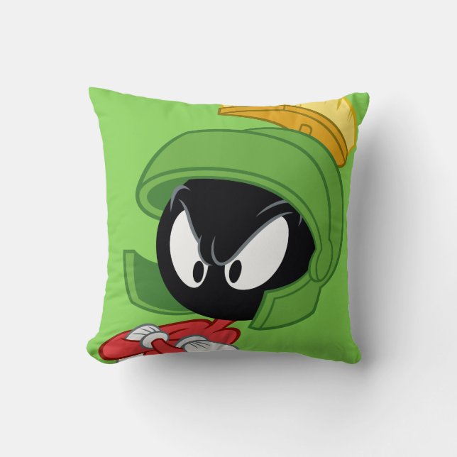 Cojín Decorativo MARVIN THE MARTIAN™ | Armas cruzadas (Anverso)