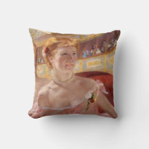 Mary Cassatt - Mujer con collar de perla en un gra