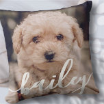 Cojín Decorativo Mascota Simple y Elegante Moda Nombre y foto<br><div class="desc">Este diseño sencillo y moderno se compone de tipografía sans serif. Añadir foto de mascota personalizado.</div>