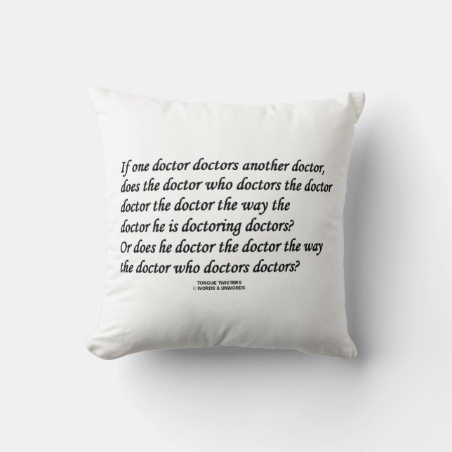 Cojín Decorativo Médico que cuida otro médico (tornado de lengua) (Anverso)