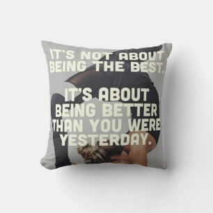Cojín Decorativo Mejor que ayer - Motivación del yoga femenino