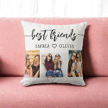 Cojín Decorativo Mejores amigos Besties 3 Collage de fotos Keepsake<br><div class="desc">Celebra tu amistad con el Cojín decorativo Best Friends Besties 3 Collage de fotos Keepsake. Esta almohada personalizada presenta un bonito collage de tres preciadas fotos, que capturan momentos especiales con sus bestias. Está diseñado con cuidado y materiales de alta calidad, lo que le da un toque elegante y sentimental...</div>