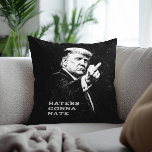 Cojín Decorativo Meme Divertido Dedo Medio Trump 2026