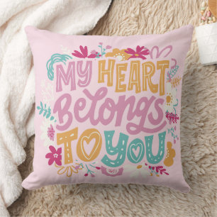 Cojín Decorativo "Mi corazón te pertenece" Letra caprichosa folk