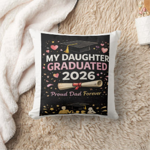 Cojín Decorativo Mi hija se graduó 2026