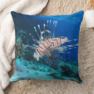 Cojín Decorativo Millas de Lionfish o Pterois, peces de arrecifes o