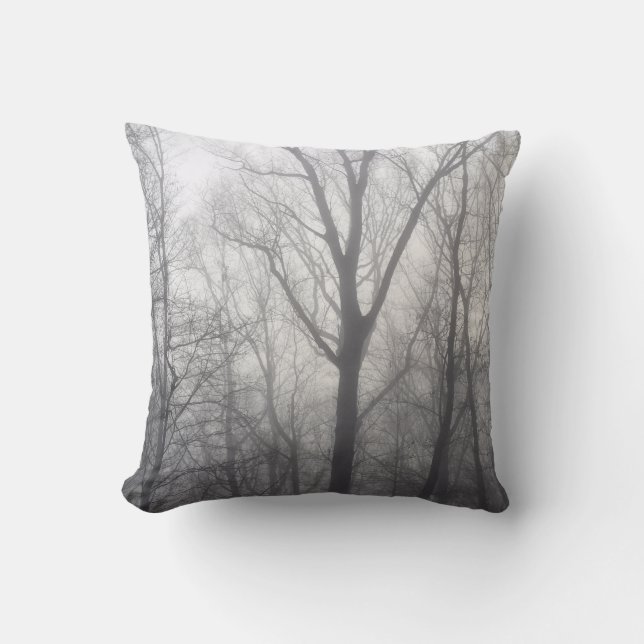Cojín Decorativo Misty Trees Gray Woodland (Anverso)