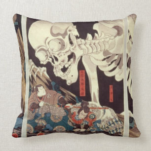 Cojín Decorativo Mitsukini que desafía el espectro esquelético,