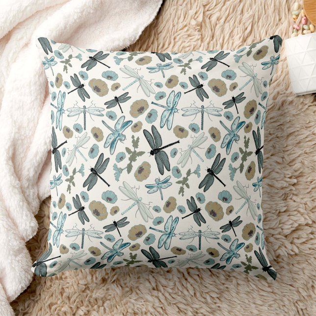 Cojín Decorativo Moda Dragonflies Patrón floral (Chic Dragonflies Floral Pattern Throw Pillow from Jenn's Emporium. )