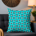 Cojín Decorativo Moda Patrón geométrico turquesa moderno<br><div class="desc">Este diseño elegante presenta un diseño geométrico moderno con marcos blancos y negros sobre un fondo turquesa. #geométrico #geométrico #square #new #trendy #trending #trending #style #diseño elegante #designer #popular #modas #moda #cushion #pillow #throwpillow #home #decoración #decoración #casa #oficina #trabajo #escuela #regalos</div>