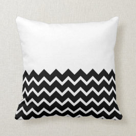 Cojín Decorativo Modelo de zigzag blanco y negro. Llano de la parte