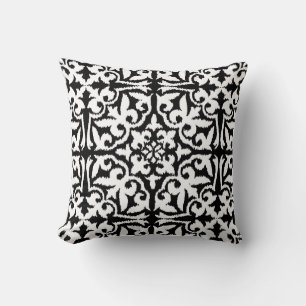 Cojín Decorativo Modelo del damasco de Ikat - blanco y negro