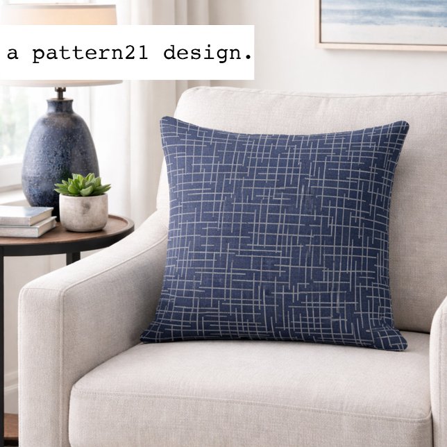 Cojín Decorativo Modern Crosshatch burlap texture pattern (Modern navy linework pillow adds quiet texture and refined style to relaxed interiors.)