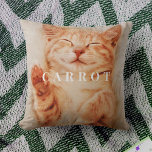 Cojín Decorativo Moderna foto Mascota con tipografía mínima Keepsak<br><div class="desc">Trato Minimalista regalo de amante de la mascota: Este dulce foto-keepsake incluía una foto de tu familiar favorito y su nombre personalizado en un diseño moderno y simple de tipografía.</div>