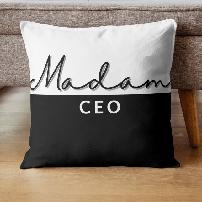 Cojín Decorativo Moderna y educada señora CEO Pillow (Subido por el creador)