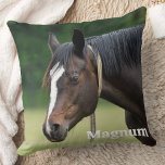Cojín Decorativo Moderna y simple foto personalizada del amante del<br><div class="desc">Presentamos nuestra almohada personalizado, la manera perfecta de mantener a sus seres queridos cerca y acogedores. Esta almohada suave y elegante presenta un diseño moderno y minimalista, lo que la convierte en una gran adición a cualquier decoración de casa. Puedes personalizarlo con cualquier imagen de tu elección, ya sea una...</div>