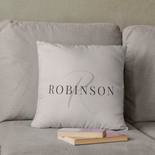 Cojín Decorativo Moderno y elegante Monograma Beige Nombre inicial (Subido por el creador)