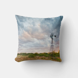 Cojín Decorativo Molino de viento y nubes al atardecer