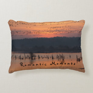 Cojín Decorativo Momentos románticos Aves al amanecer foto con text