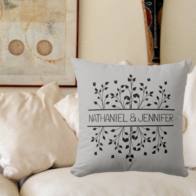 Cojín Decorativo Monograma de boda floral gris y negro en marco (Subido por el creador)