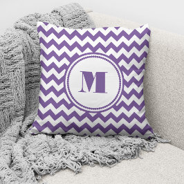 Cojín Decorativo Monograma de Chevron Purpura Moderno