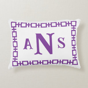 Cojín Decorativo Monograma de clave griega violeta cuadrado púrpura