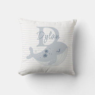 Cojín Decorativo Monograma de la ballena moderna de niño bebé