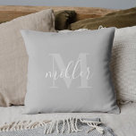Cojín Decorativo Monograma de nombre de familia gris moderna<br><div class="desc">almohada de lanzamiento diseñada por un personalizado con un diseño monograma de nombre familiar personalizado.</div>