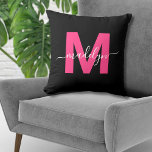 Cojín Decorativo Monograma de nombre inicial de chica rosa caliente<br><div class="desc">Cojín decorativo de Monograma Magenta Pink Nombre Inicial Personalizado. Esta elegante almohada monograma combina un estilo minimalista moderno con un toque sofisticado y moderno, lo que lo convierte en un acento versátil para cualquier habitación. Presenta un lujoso magenta rosa brillante inicial contra un elegante fondo negro, con un elegante nombre...</div>