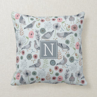 Cojín Decorativo monograma de pájaros patrón floral de paloma azul