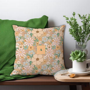 Cojín Decorativo Monograma de patrón floral de color beige pastel