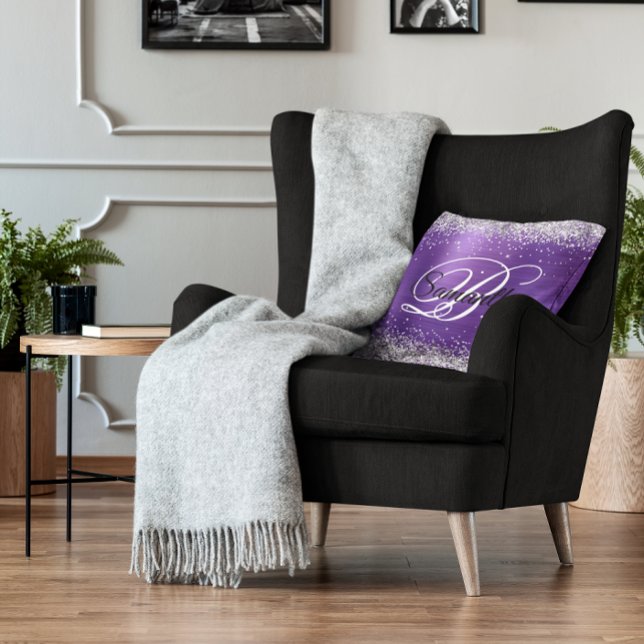 Cojín Decorativo Monograma de Relieve metalizado de Ametiyst Purpur (Silver Glitter Purple Faux Foil Monogram Throw Pillow)