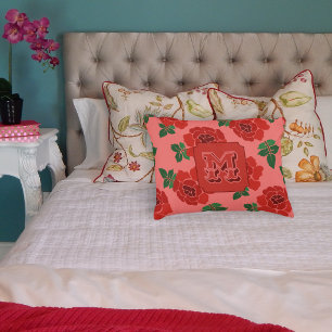 Cojín Decorativo Monograma de Rosas Rojas 