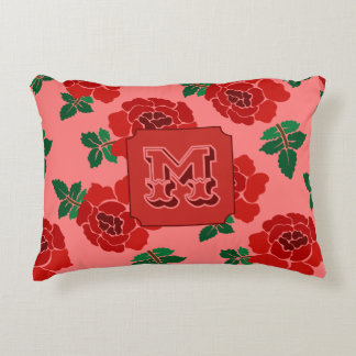 Cojín Decorativo Monograma de Rosas Rojas 