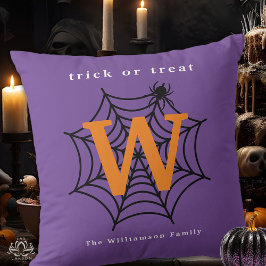 Cojín Decorativo Monograma de telaraña de Halloween para truco o tr
