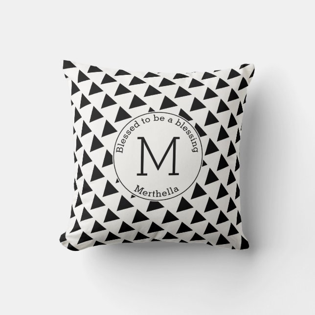 Cojín Decorativo Monograma de triángulos blancos negros cristianos  (Anverso)
