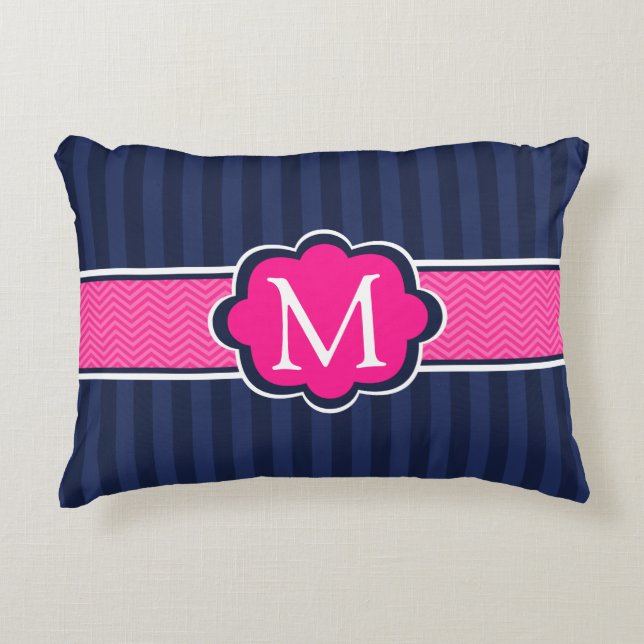 Cojín Decorativo Monograma del personalizado de las rosas fuertes (Anverso)