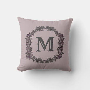 Cojín Decorativo Monograma elegante enmarcado en morado y plateado