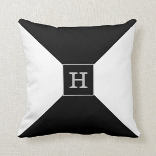 Cojín Decorativo Monograma en Blanco y Negro
