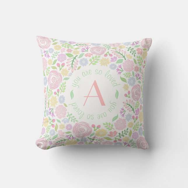 Cojín Decorativo Monograma Eres Tan Querida Niña Pillow (Anverso)