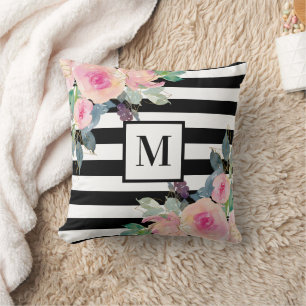 Cojín Decorativo Monograma floral acuarela rosa con franja blanco y
