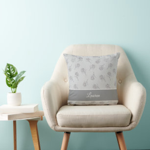 Cojín Decorativo Monograma gris suave de floración botánica atempor