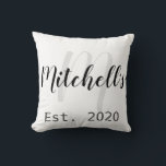 Cojín Decorativo Monograma moderno en blanco y negro<br><div class="desc">Una moderna almohada monograma de nombre familiar de personalizable ideal para recién casados.</div>